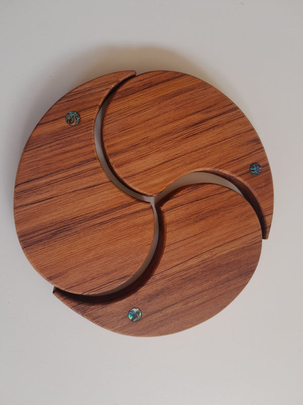 3in 1 Kiwi Tablemat (with paua eye) - Romeyn Woodcrafts Ltd (190/20mm)