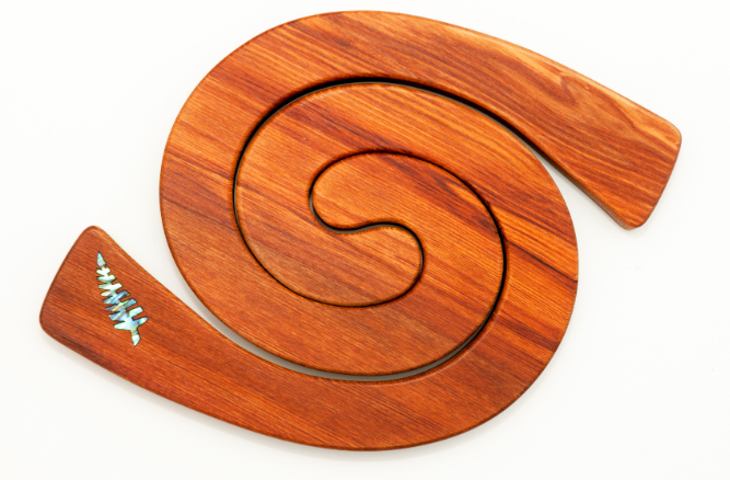 2in 1 Rimu Tablemat with Paua Fern Inlay - Romeyn Woocrafts Ltd