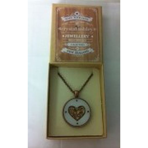 Circle Pendant Necklace : Kowhaiwhai Heart - Crystal Ashley